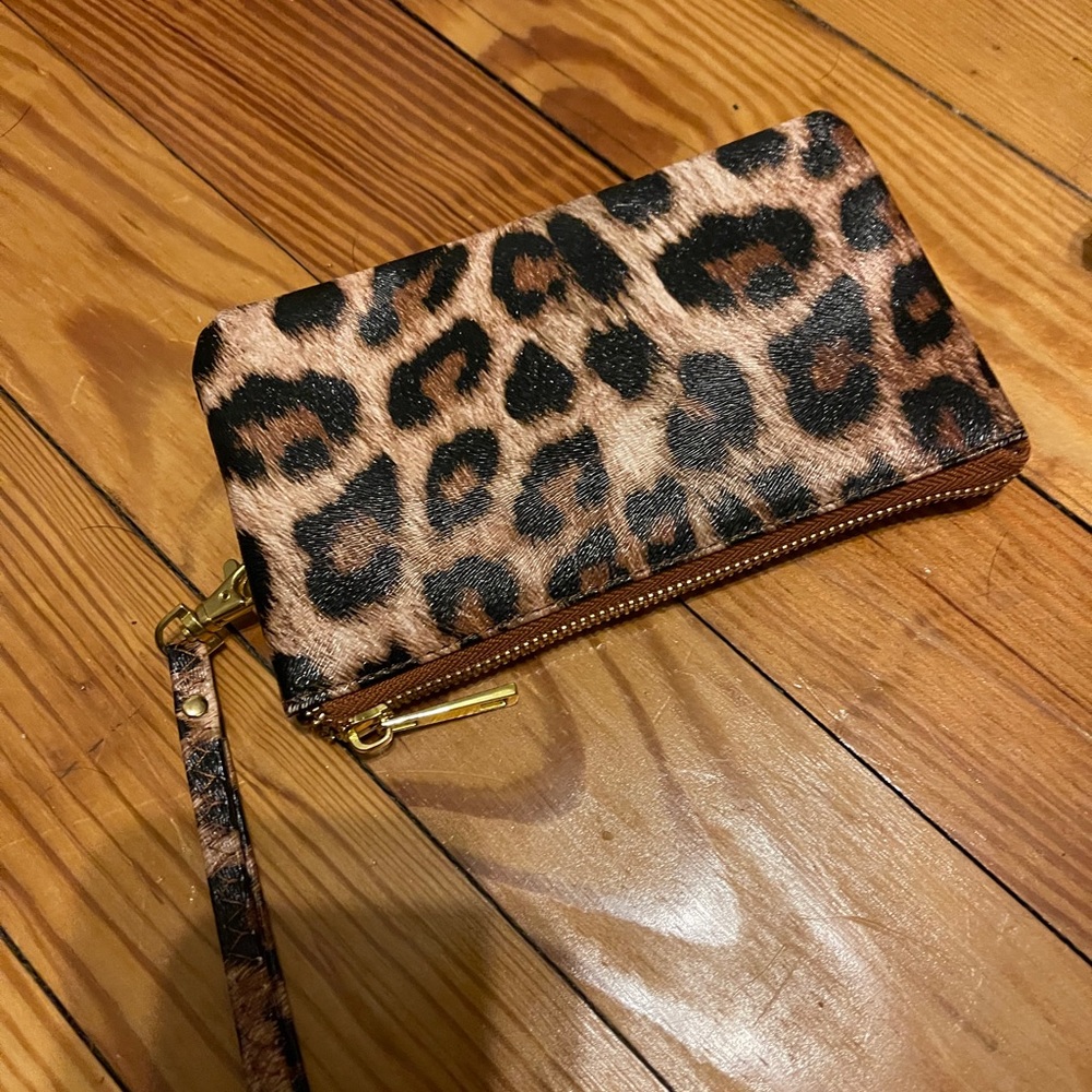 Boutique Wristlet Cheetah Wallet